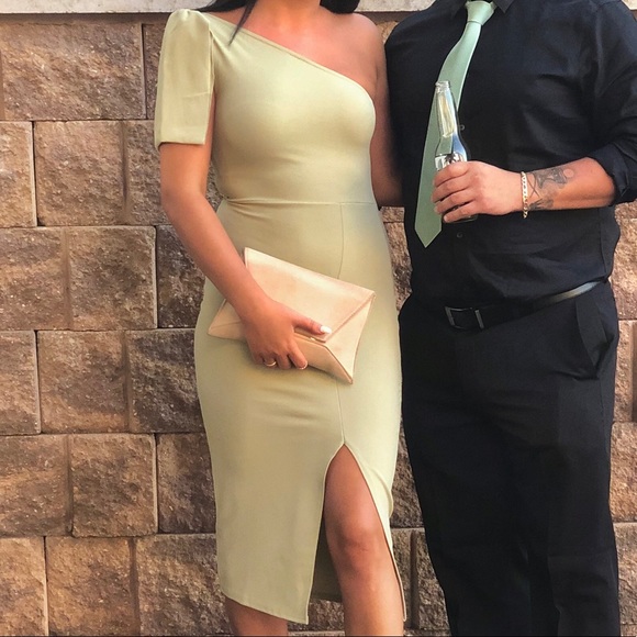 Sage green dress - Picture 2 of 3